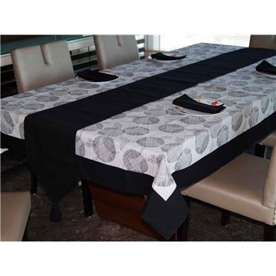 

Lushomes Geometric Printed 6 Seater Small Table Linen Set
