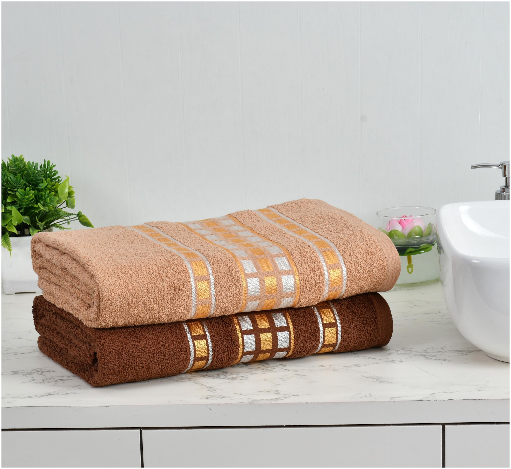 

MANNATLIFESTYLE 400 GSM Cotton Bath Towel ( 2 Pieces Assorted )