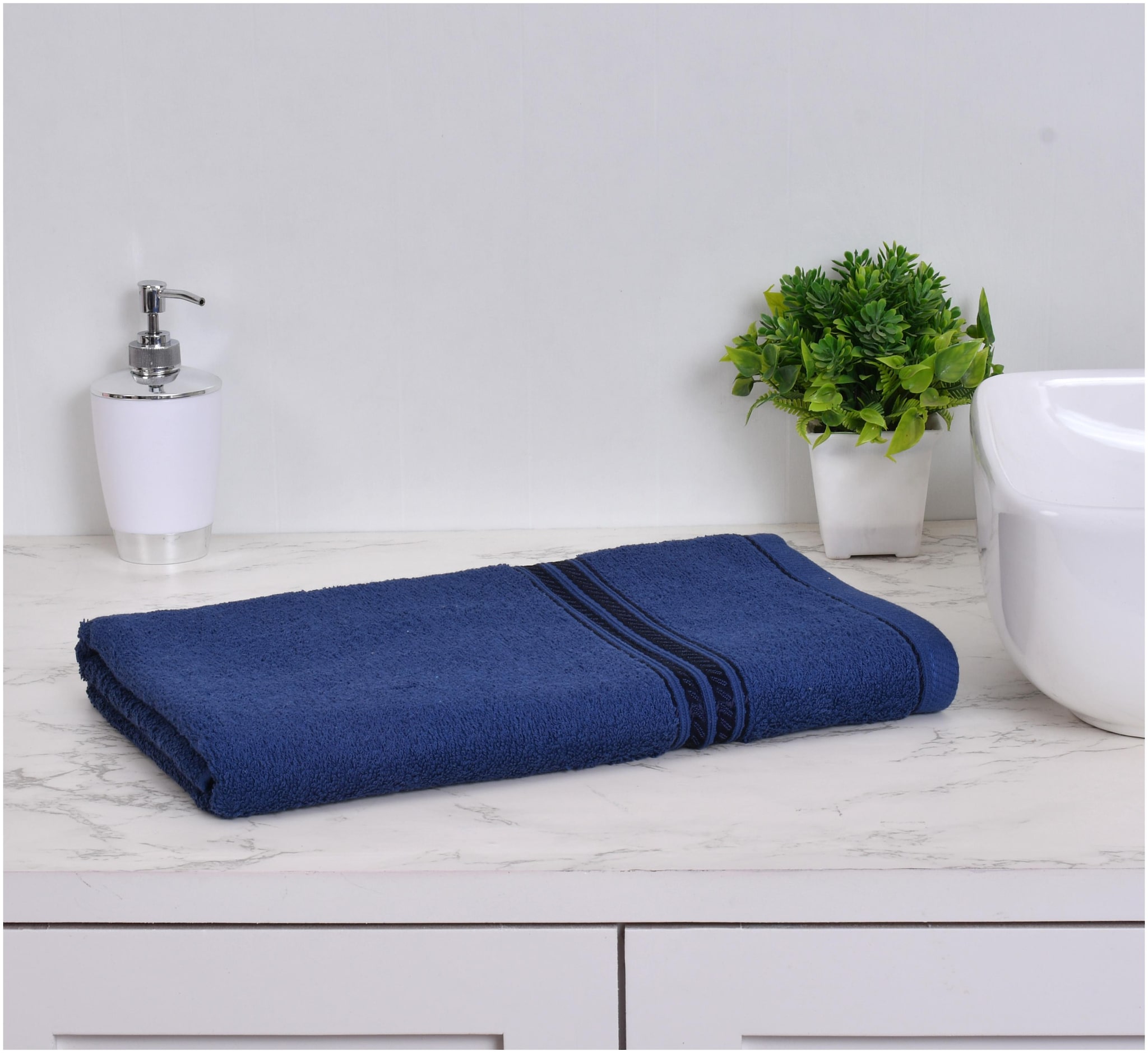 

MANNATLIFESTYLE 500 GSM Cotton Bath Towel ( 1 Piece Blue )