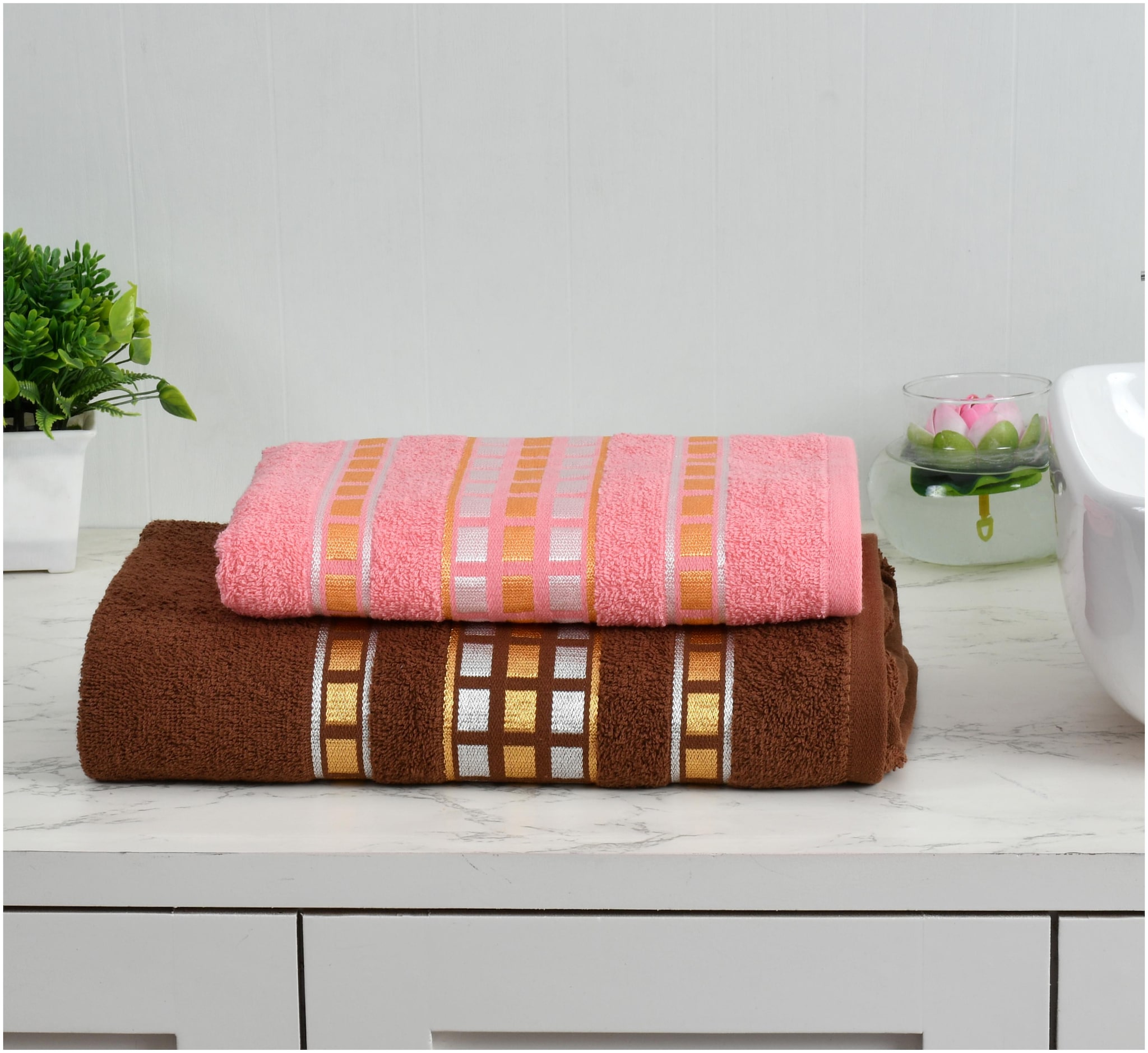 

MANNATLIFESTYLE 400 GSM Cotton Bath Towel ( 2 Pieces Assorted )