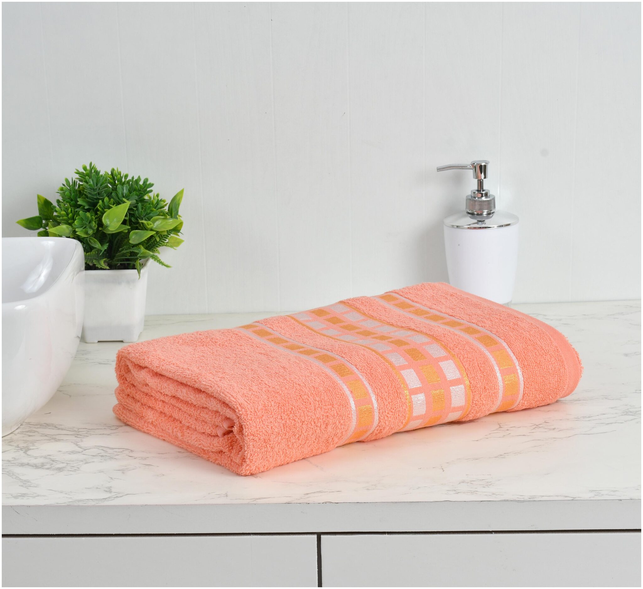 

MANNATLIFESTYLE 400 GSM Cotton Bath Towel ( 1 Piece Peach )