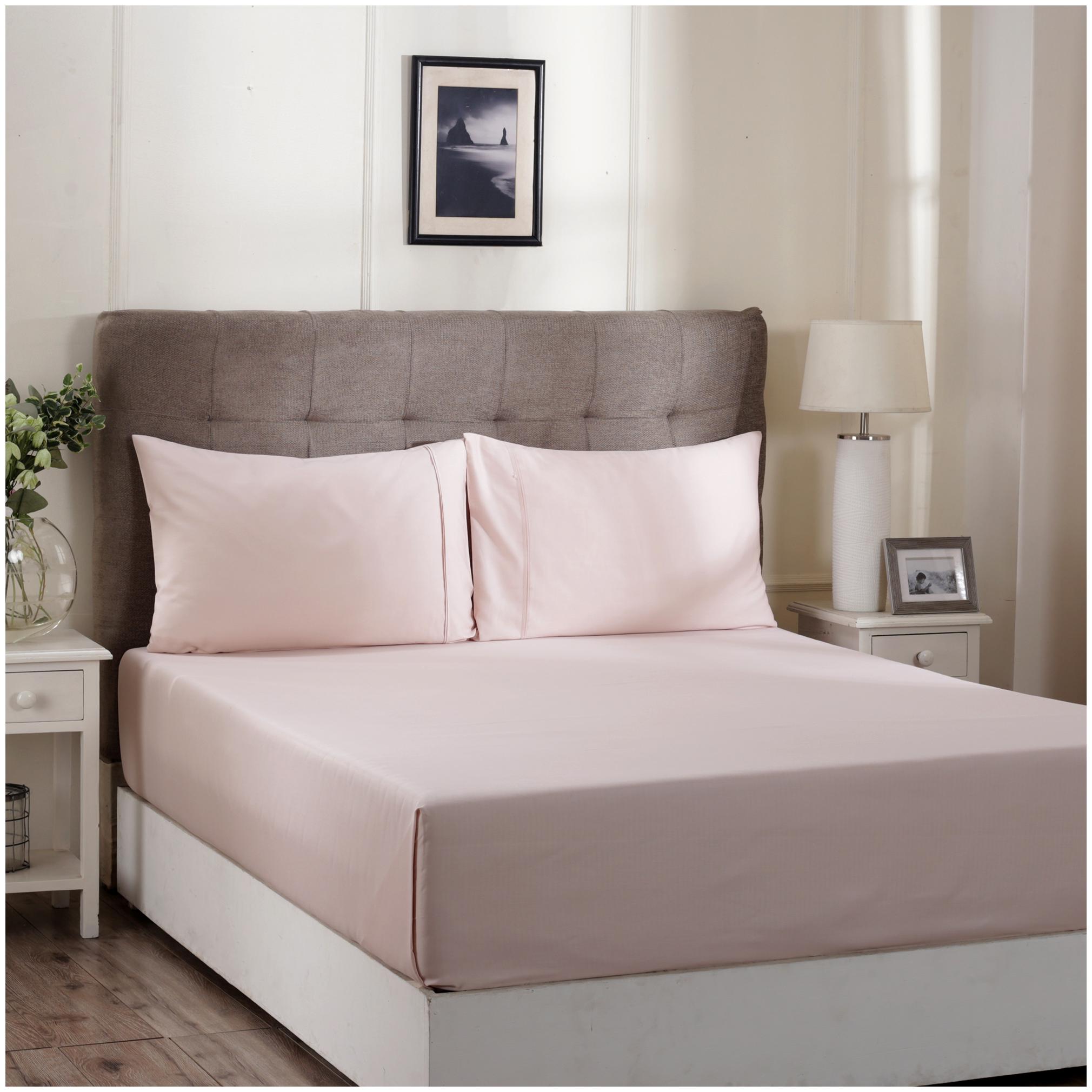 

Maspar Egyptian Cotton Solid King Size Bedsheet 310 TC ( 1 Bedsheet With 2 Pillow Covers Peach )