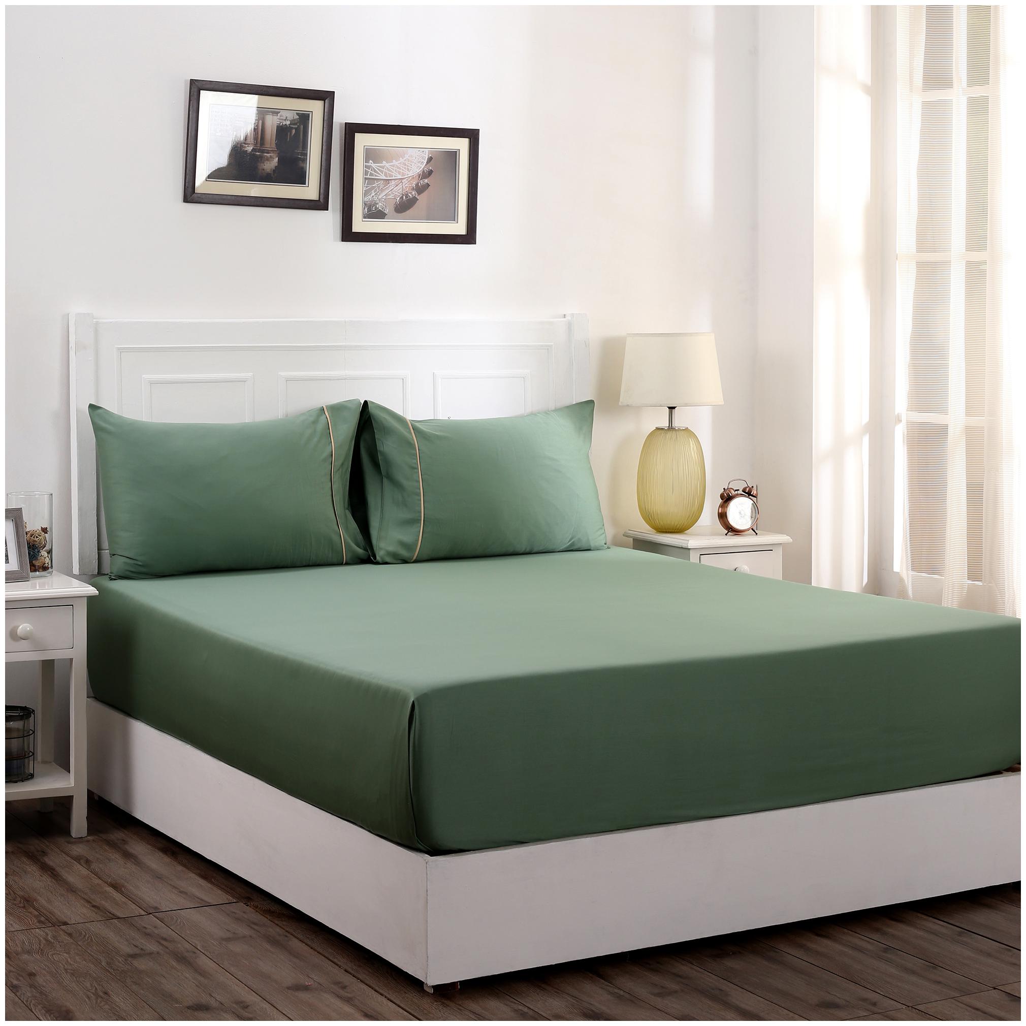 

Maspar Cotton Solid King Size Bedsheet 300 TC ( 1 Bedsheet With 2 Pillow Covers Green )