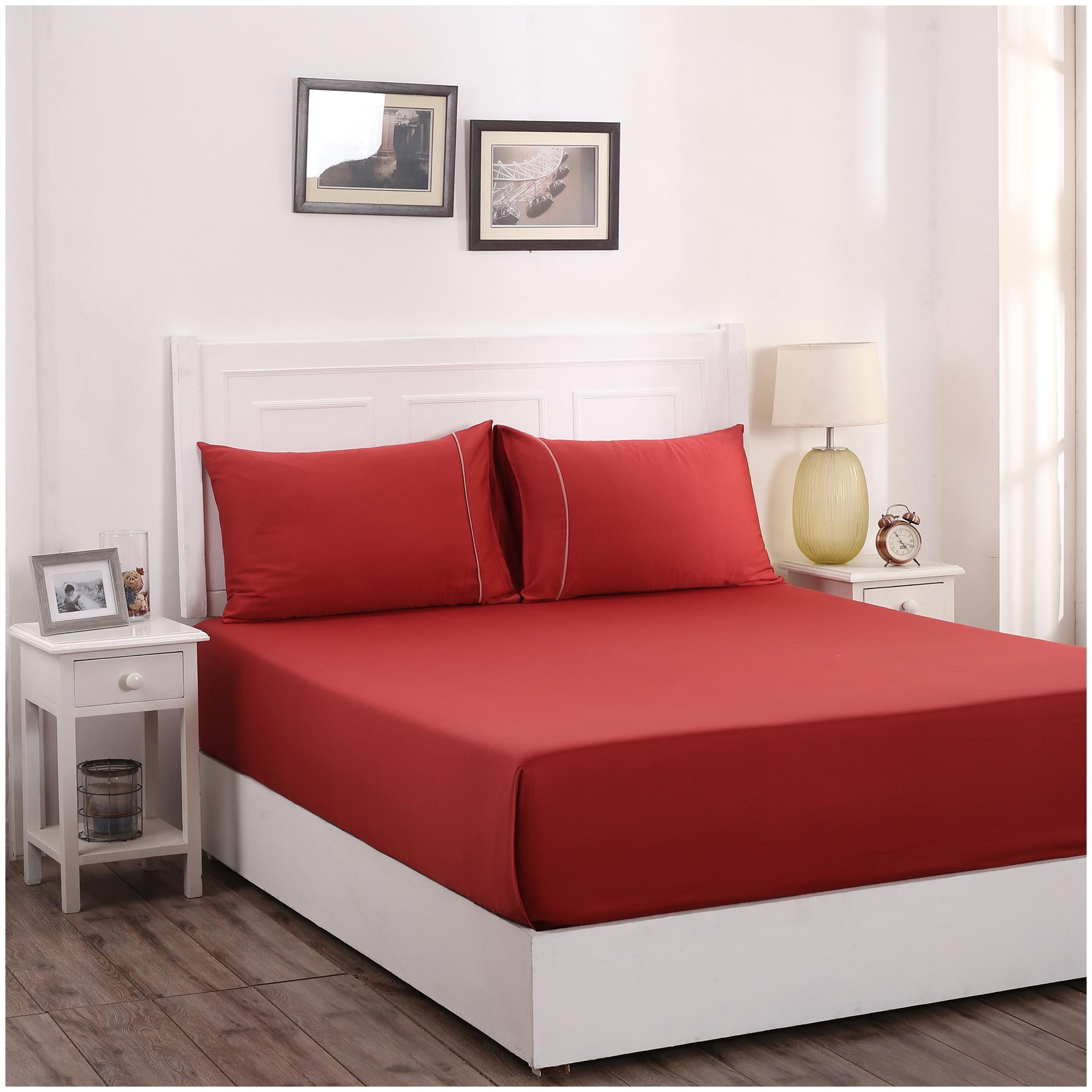 

Maspar Cotton Solid King Size Bedsheet 300 TC ( 1 Bedsheet With 2 Pillow Covers Red )