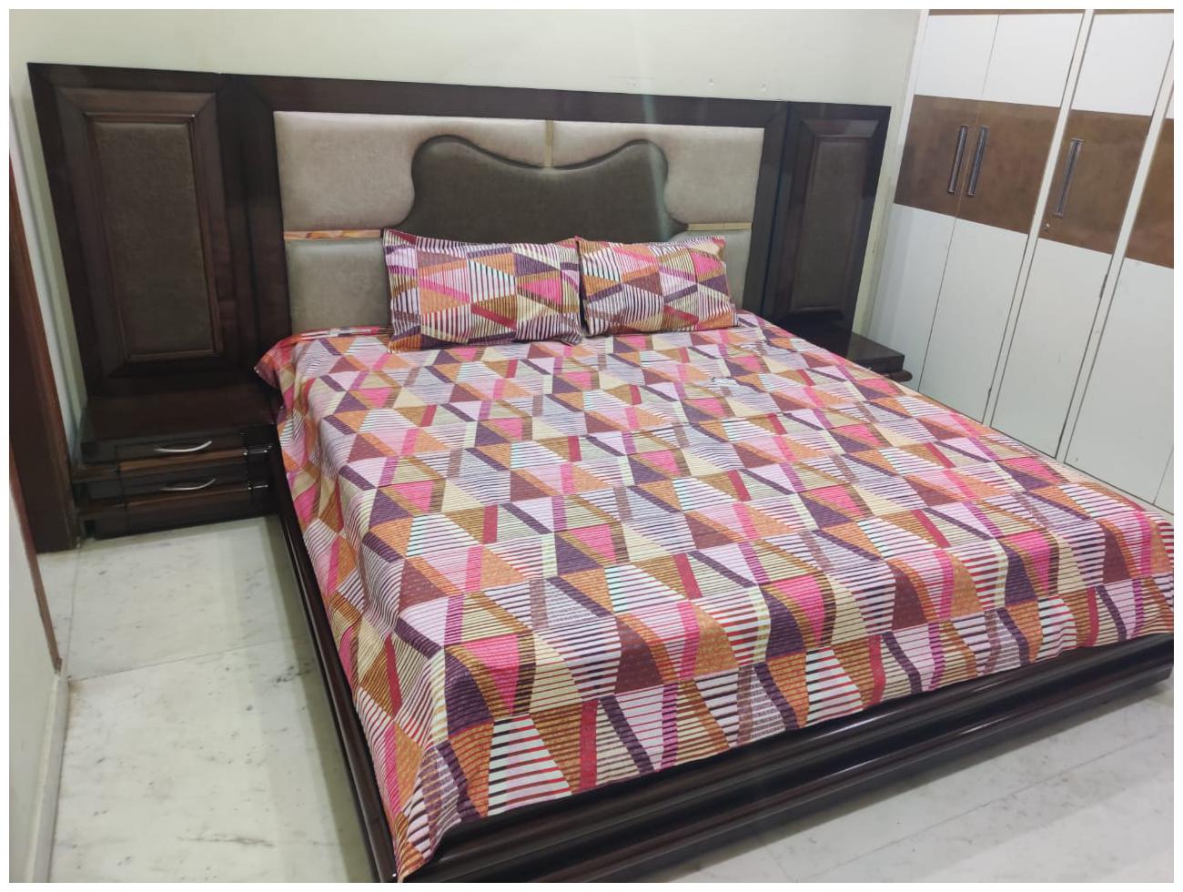 

Morado Cotton Geometric Double Size Bedsheet 144 TC ( 1 Bedsheet With 2 Pillow Covers Multi )