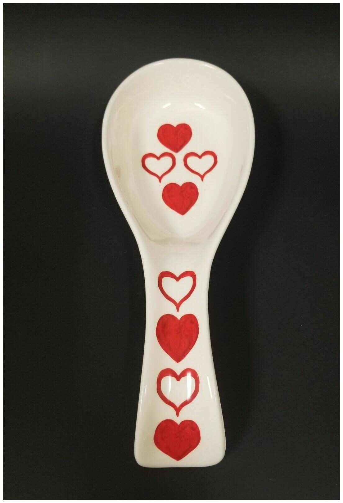 

NEW MAXCERA WHITE CERAMIC WITH 8 RED HEARTS HANDCRAFTED SPOON REST HOLDER