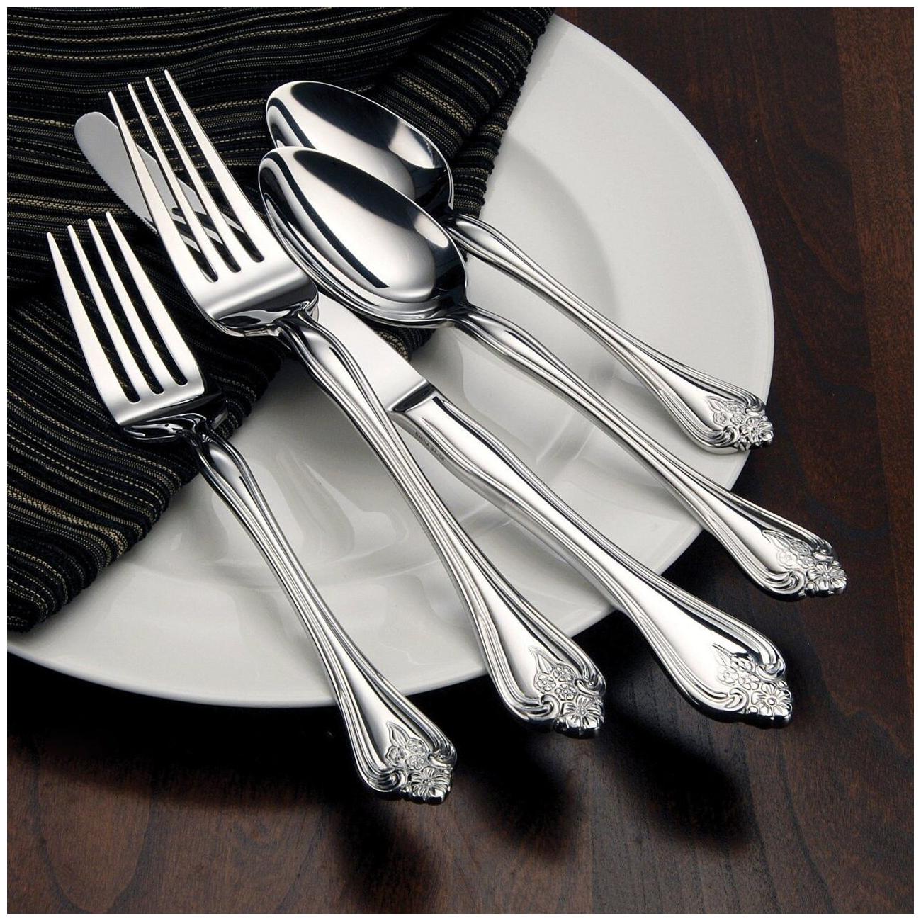 

Oneida Boutonniere 20 Piece Casual Flatware Set Service for 4