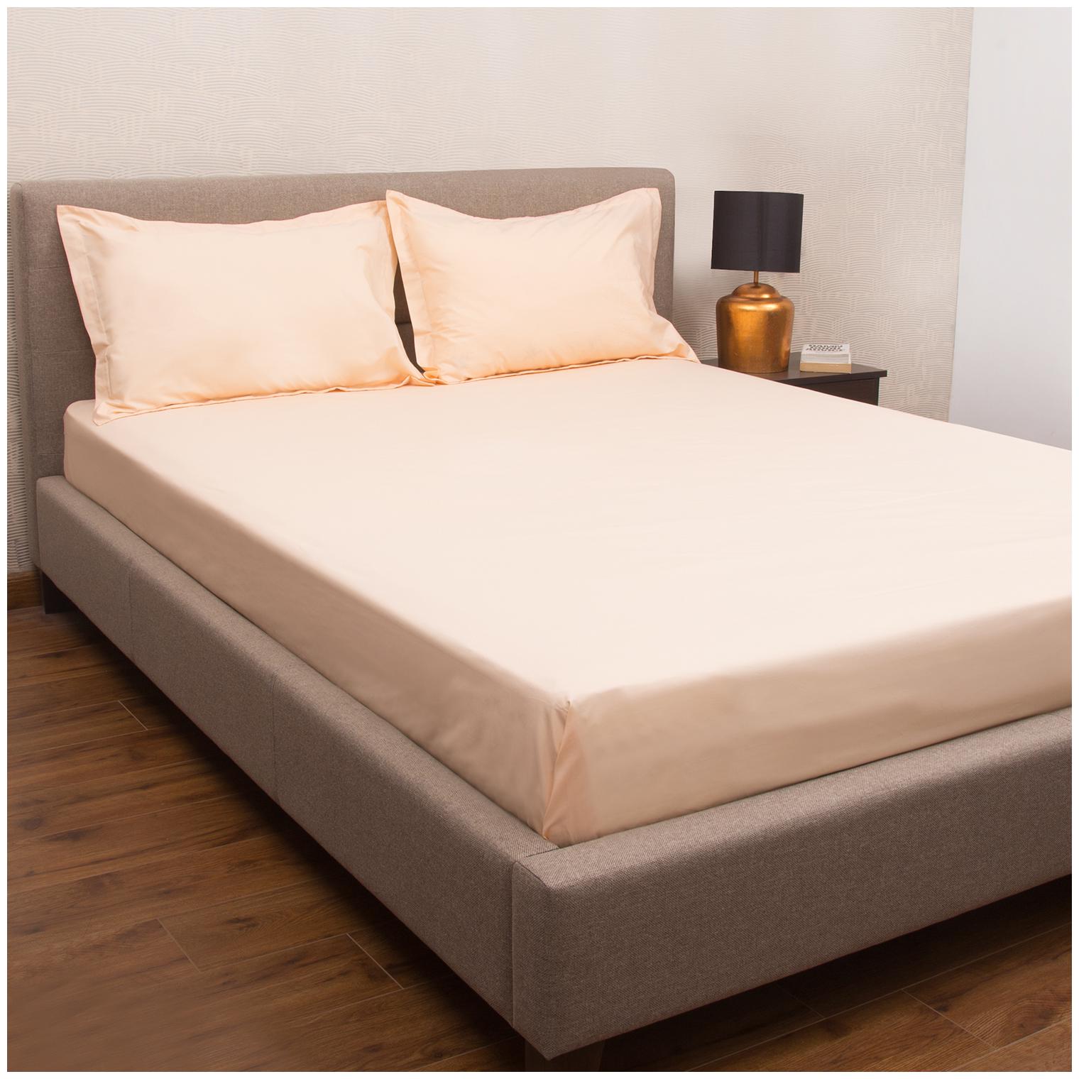 

PETAL HOME Cotton Solid King Size Bedsheet 200 TC ( 1 Bedsheet With 2 Pillow Covers Peach )