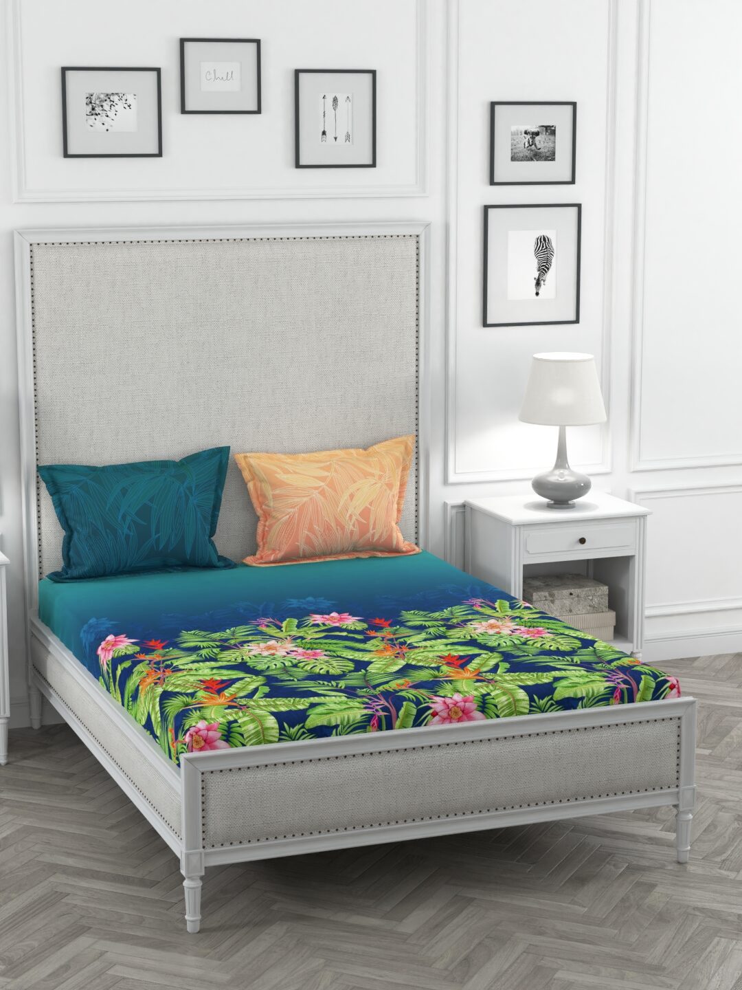 

Portico New York Cotton Printed King Size Bedsheet 144 TC ( 1 Bedsheet With 2 Pillow Covers Multi )