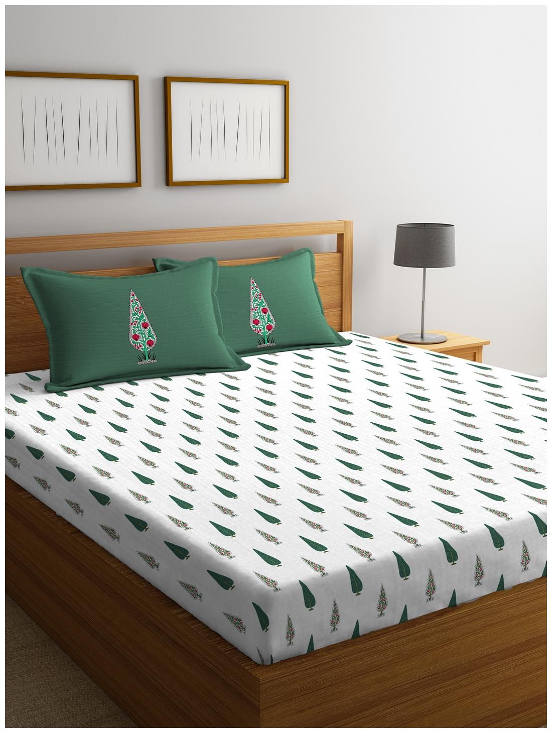 

Portico New York Cotton Printed King Size Bedsheet 144 TC ( 1 Bedsheet With 2 Pillow Covers Multi )