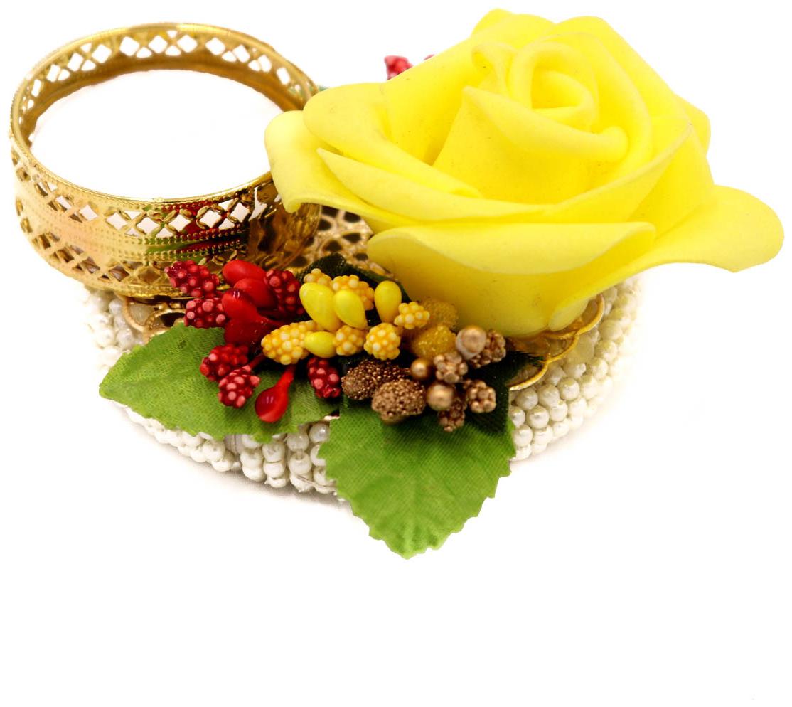 

QUVYARTS Metal Yellow Candle