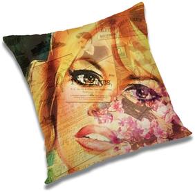 RADANYA 3d printed Polyester Gold Cushion Cover ( Regular , Pack of 1 )