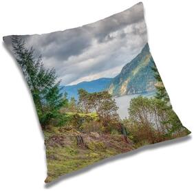 RADANYA Printed Cushion Cover with Filler Set 12x12 inch