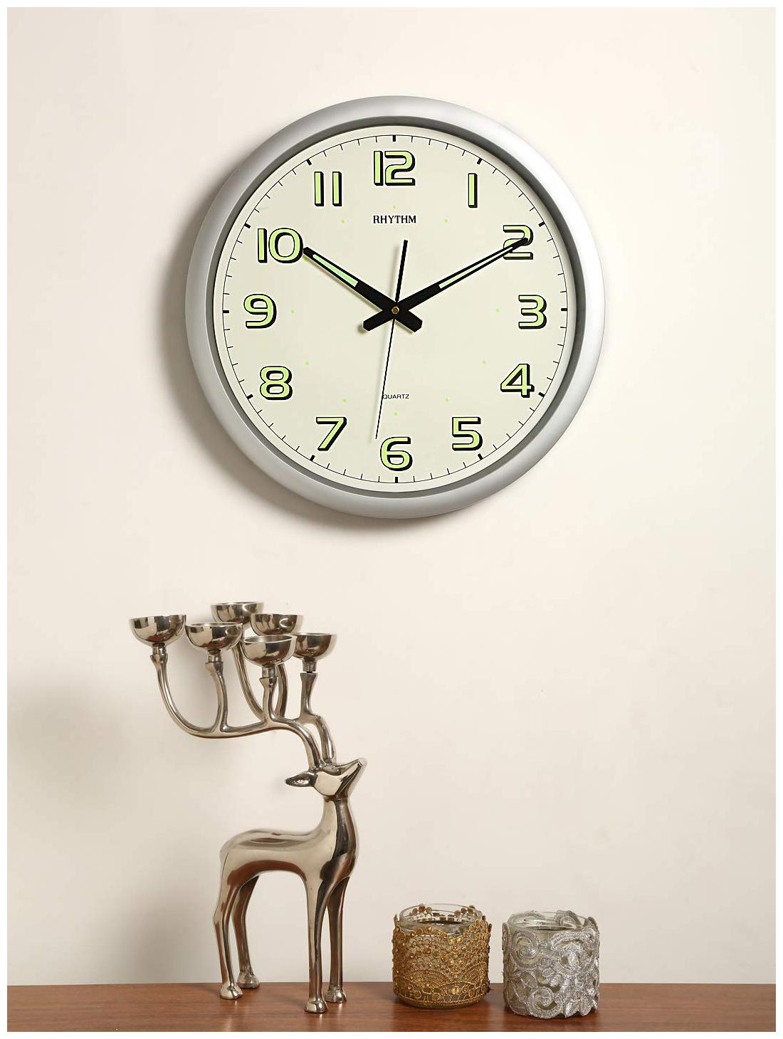 

Rhythm Plastic Analog Wall clock ( Set of 1 )