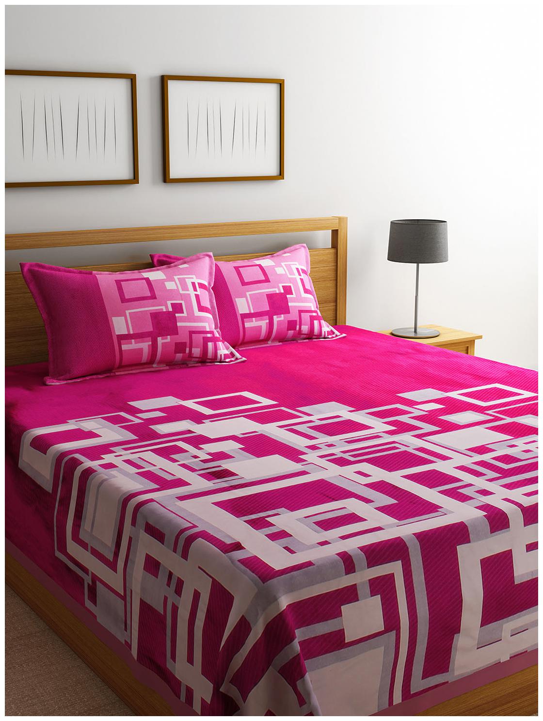 

ROMEE Poly Cotton Geometric Queen Size Bedsheet 400 TC ( 1 Bedsheet With 2 Pillow Covers Pink )