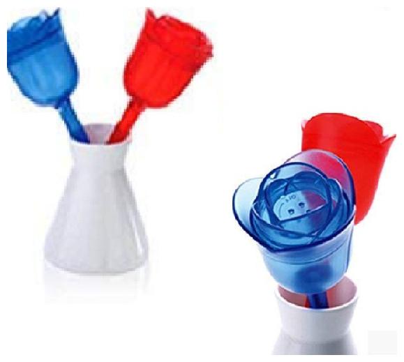 

Roses Shaped Two-in-one Seasoning Set Shaker Cruet Spice jar Set with Stand (1Pc) Multi Color