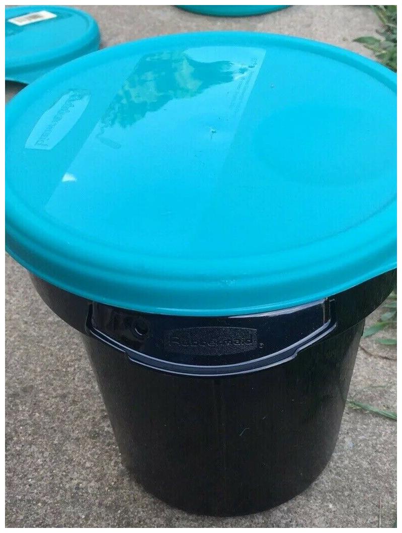 

RUBBERMAID COMMERCIAL 4 13 QT ROUND FOOD STORAGE CONTAINER W LID