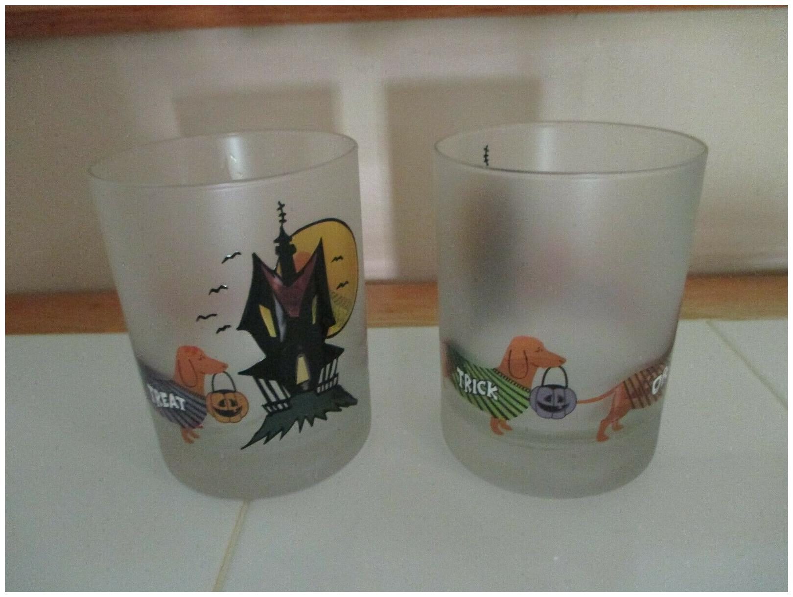

Set of 2 Culver Frosted Halloween Glass Tumblers Haunted House Daschund Dogs