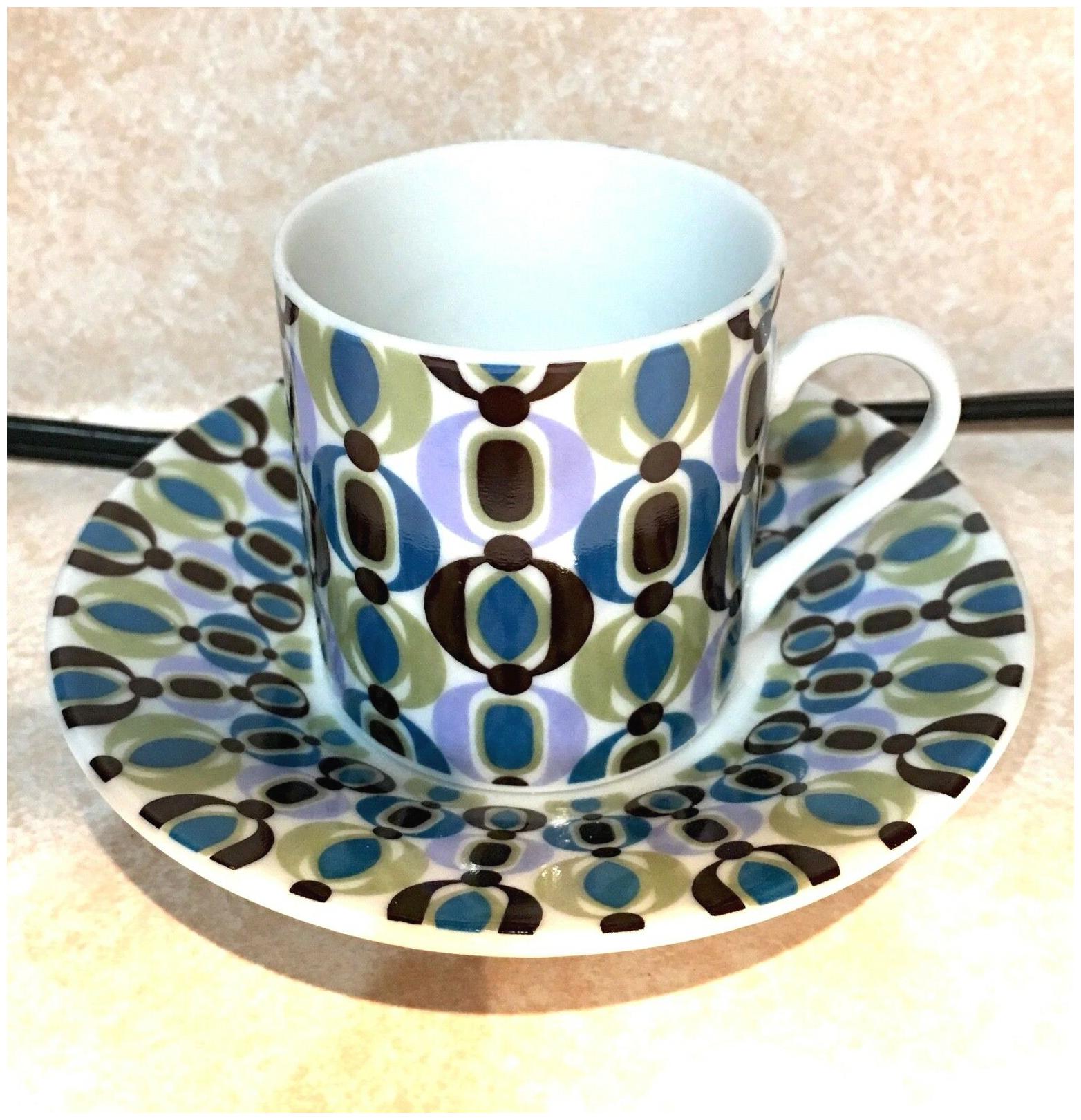 

Set of 4 Retro Porcelain Espresso Cups with Saucers
