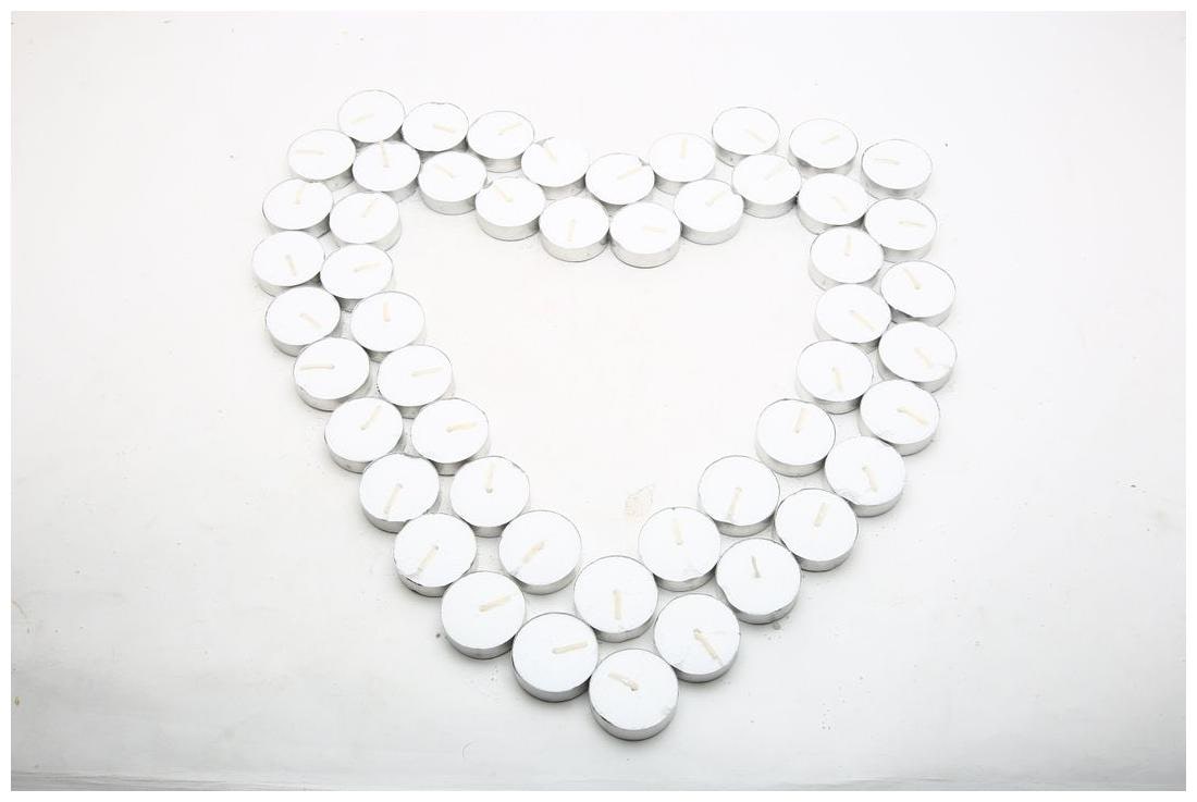 

Shining Wings Paraffin wax White T-light