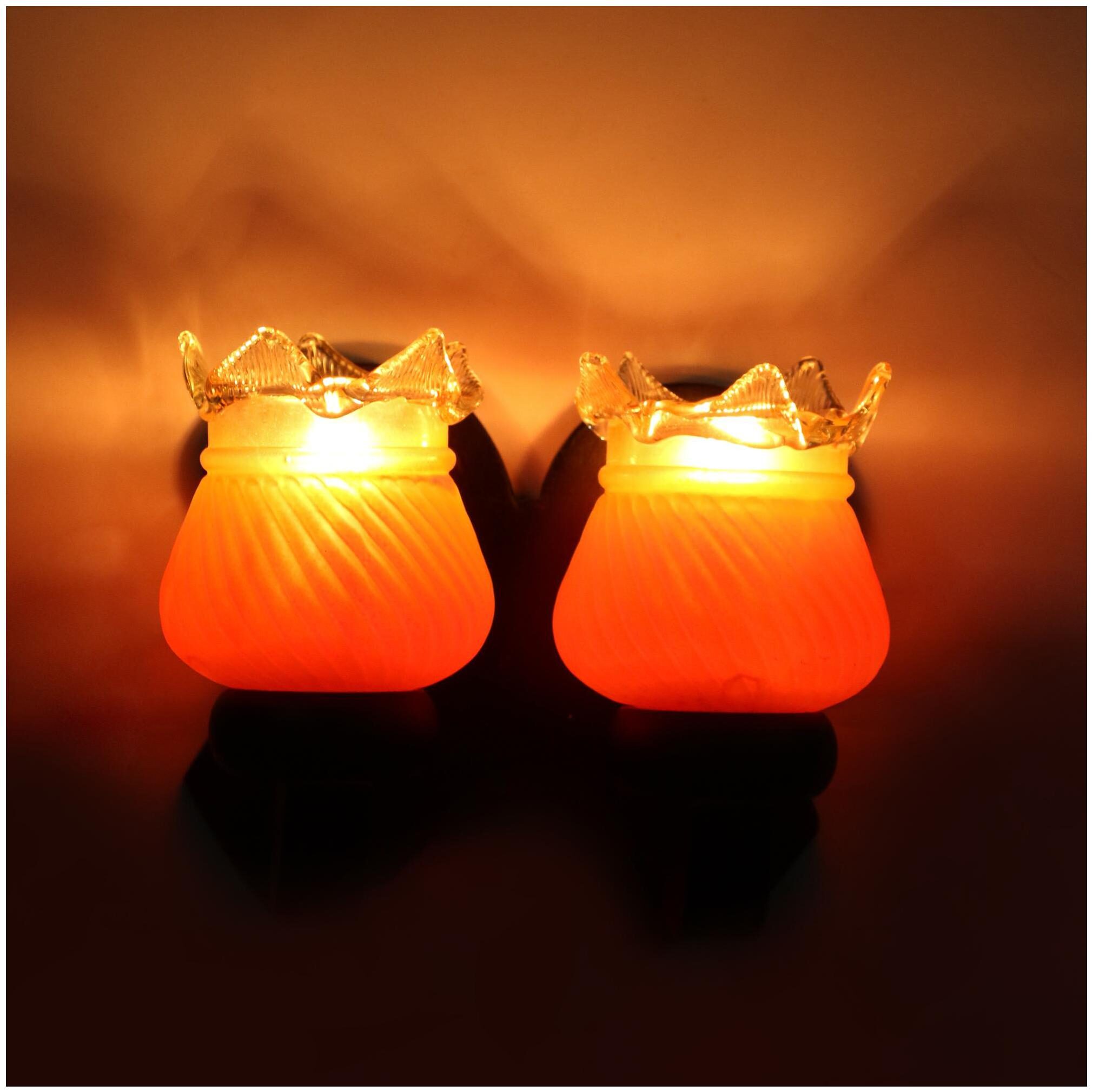 

Somil New Stylish Twins Hand Decorative Colorful Glass Wall Lamp Light With Royal Wooden Fitting DN-2wA38