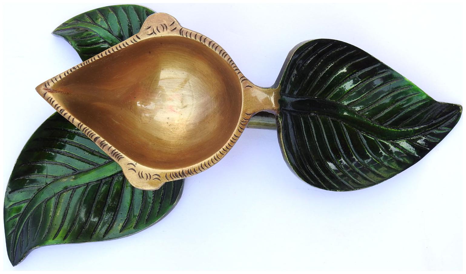 

Susajjit Decor Diya With Leaf Design Made Of Brass In Antique Green Finish Diwali Diya