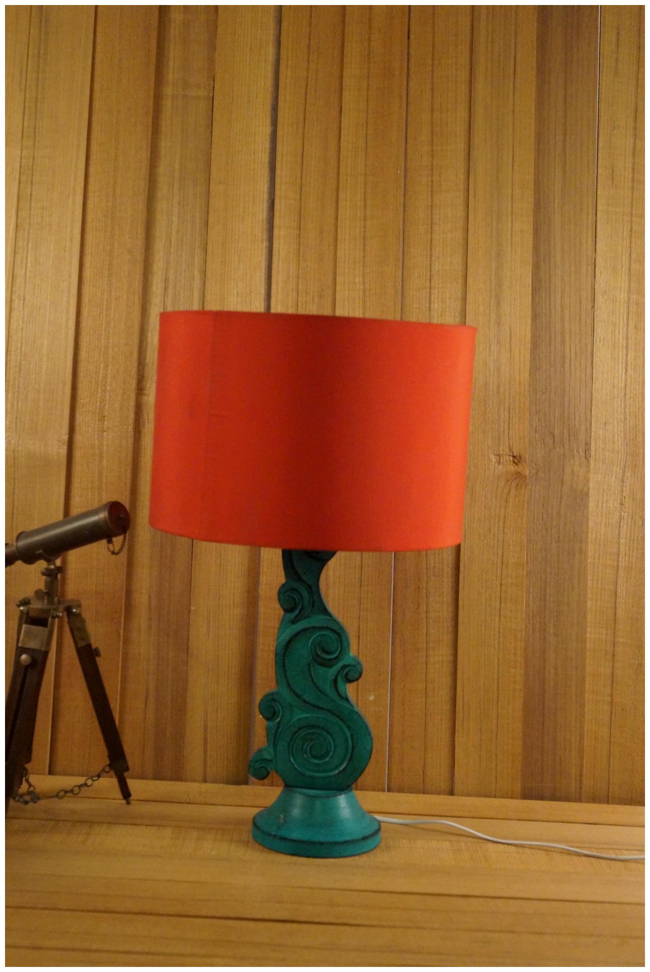 

Tucasa Green Mango Wood Carved Table Lamp With Drum Shade Color-Red