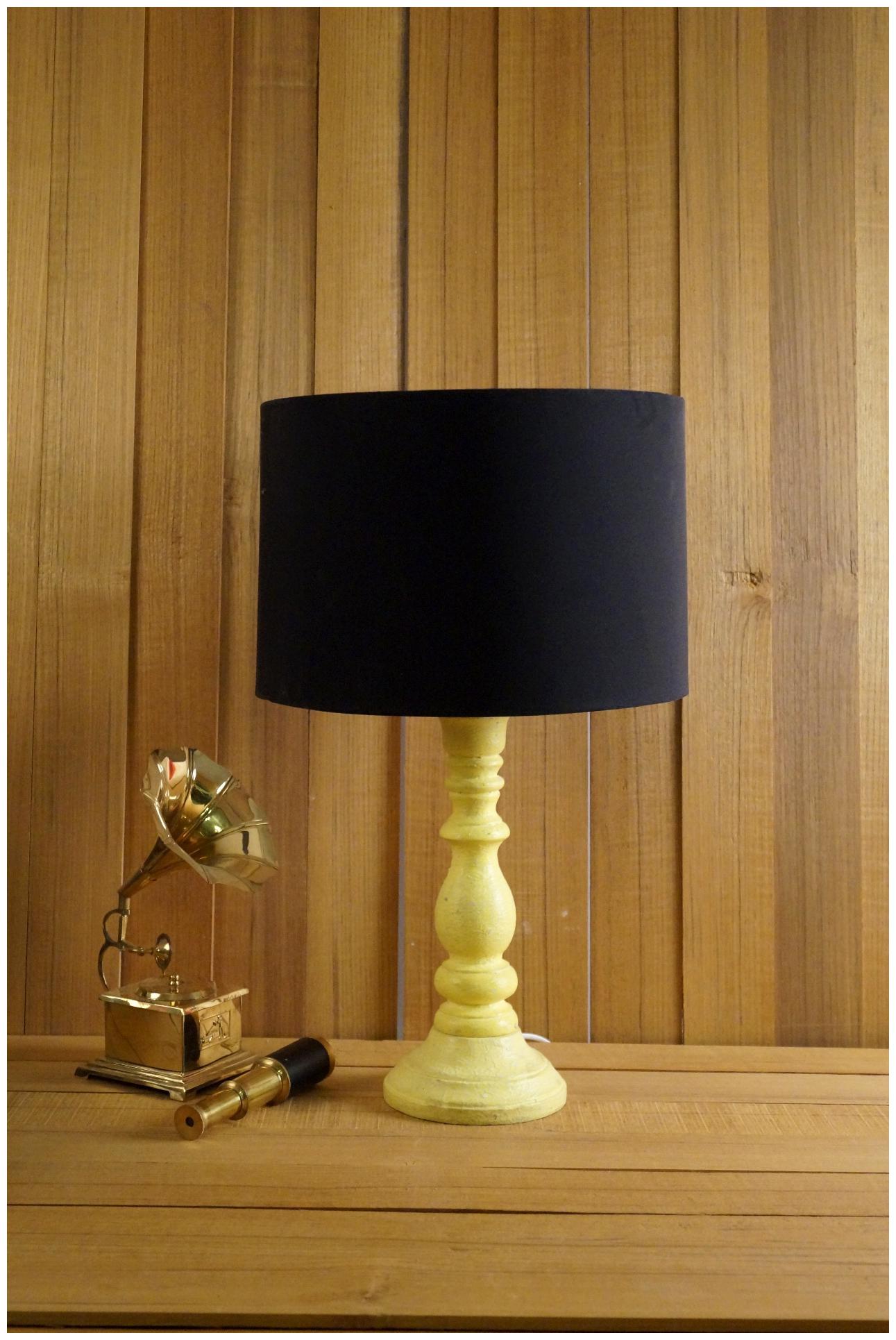 

Tucasa Vintage Yellow Mango Wood Table Lamp With Drum Shade Color-Blk