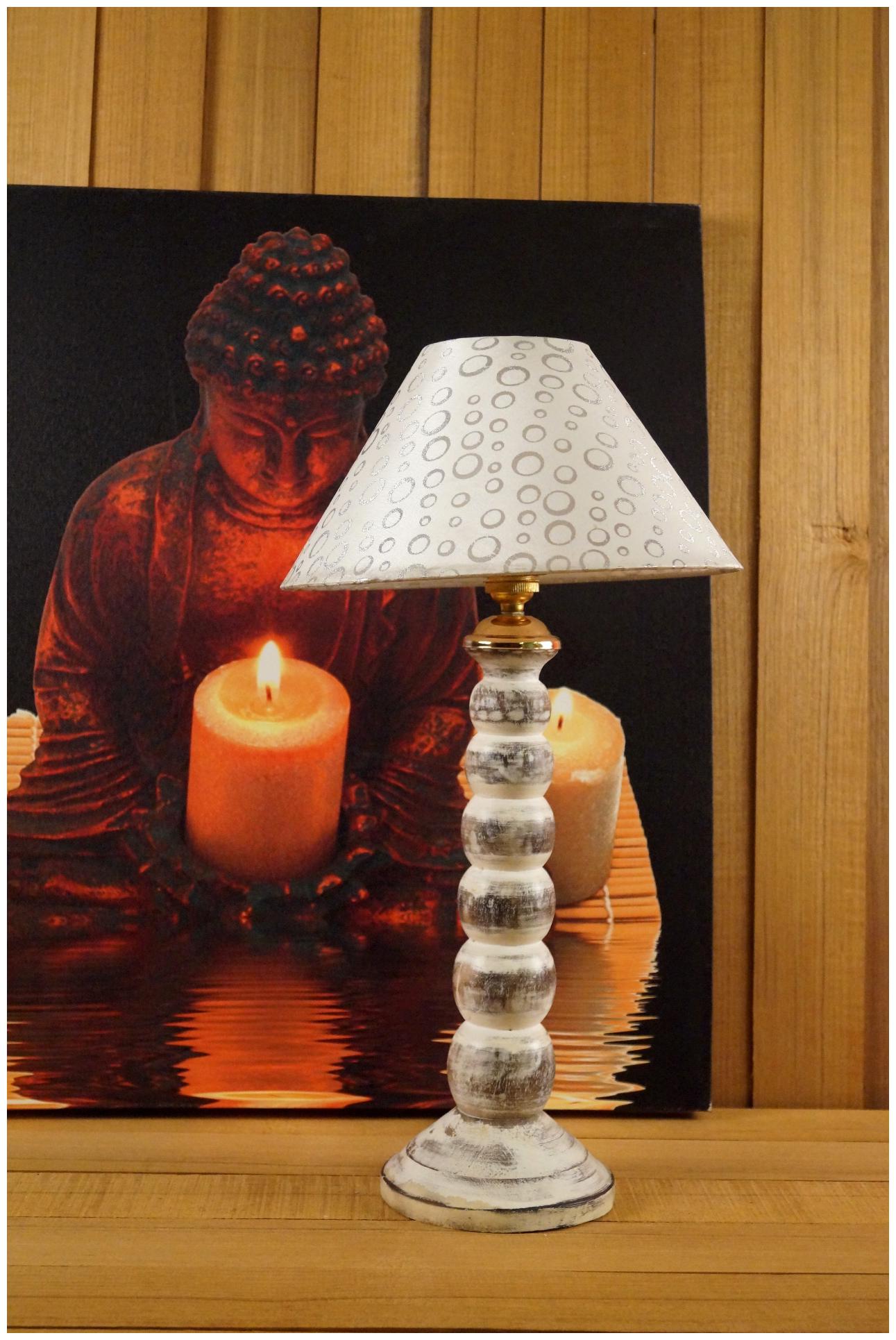 

Tucasa White Classic Mango Wood Table Lamp With 10 Pyramid Shade Color-Silver Circle