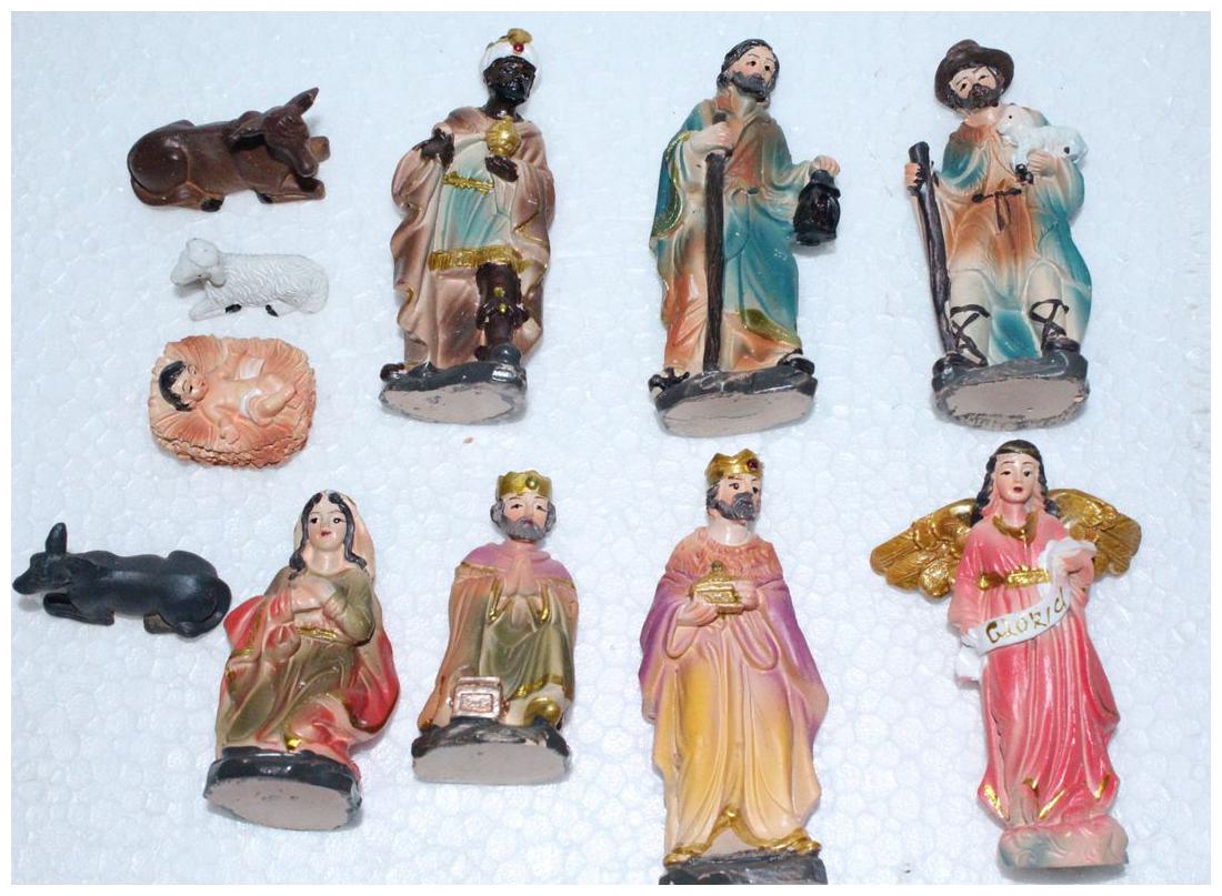 

UNIQUE- 11 pcs HOLY CHRISTMAS NATIVITY SET CRIB SET - SIZE 12 7 cm (5 Inch) TO 5 08 cm (2 Inch) 4 DECORATION