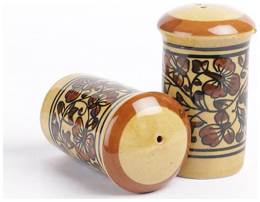

VarEesha Brown ceramic Salt n Pepper Set
