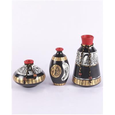 

VarEesha Madhubani Terracotta Pots - 3 pcs