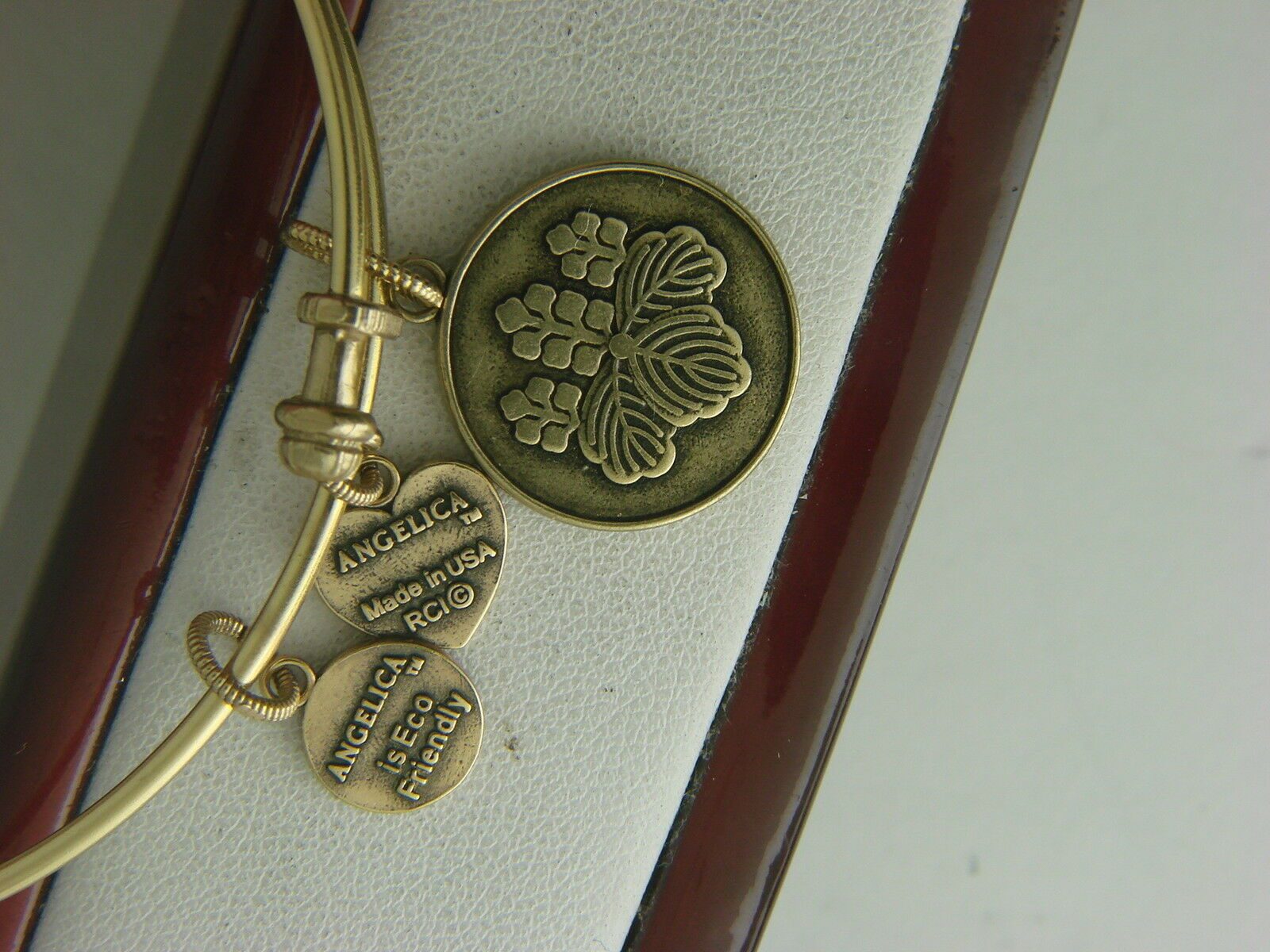

ANGELICA 18KT YELLOW GOLD OVER BRASS ADJ BRACELET W UNI CHARM BUY 1 GET 1 FREE