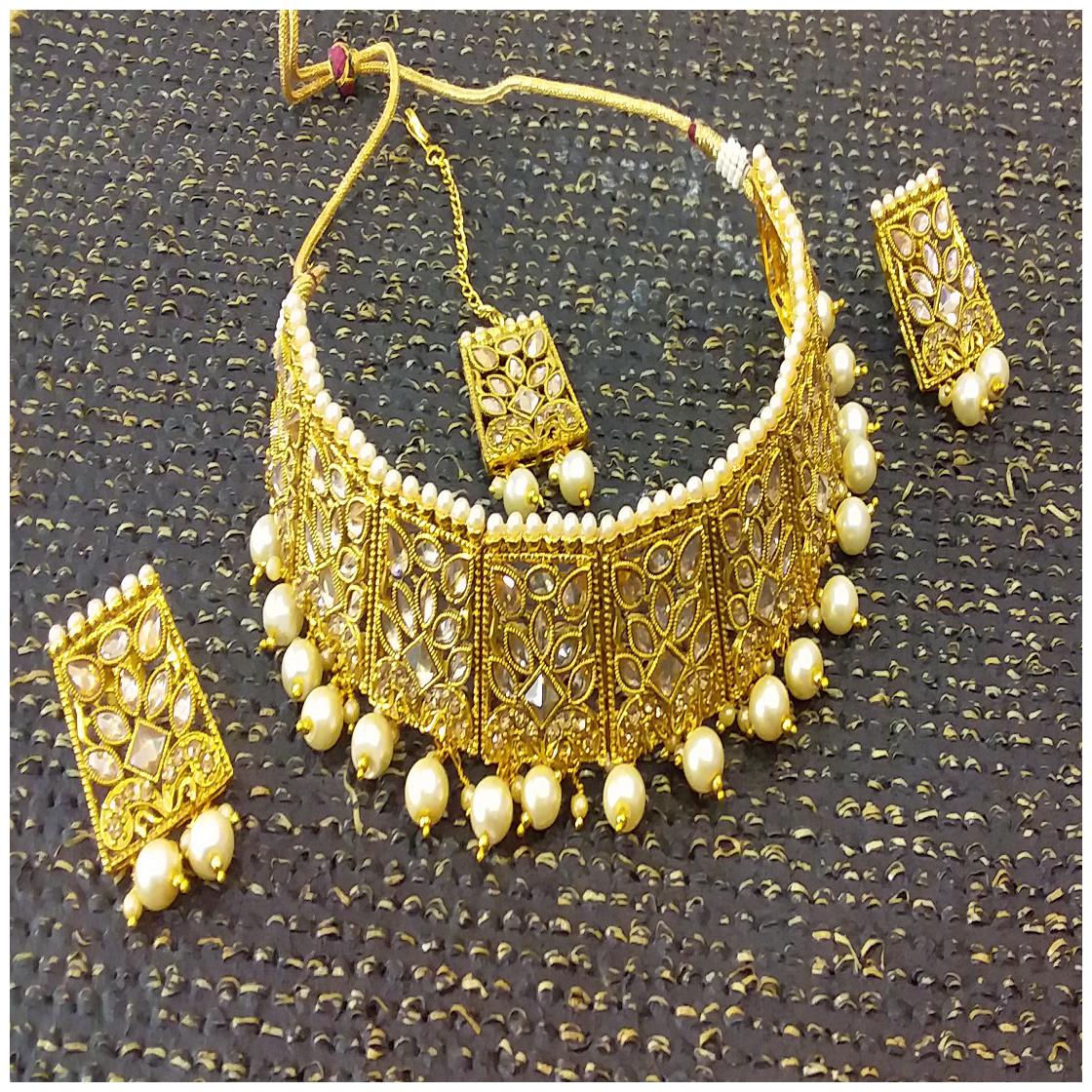

Ankur Necklace Set For Women