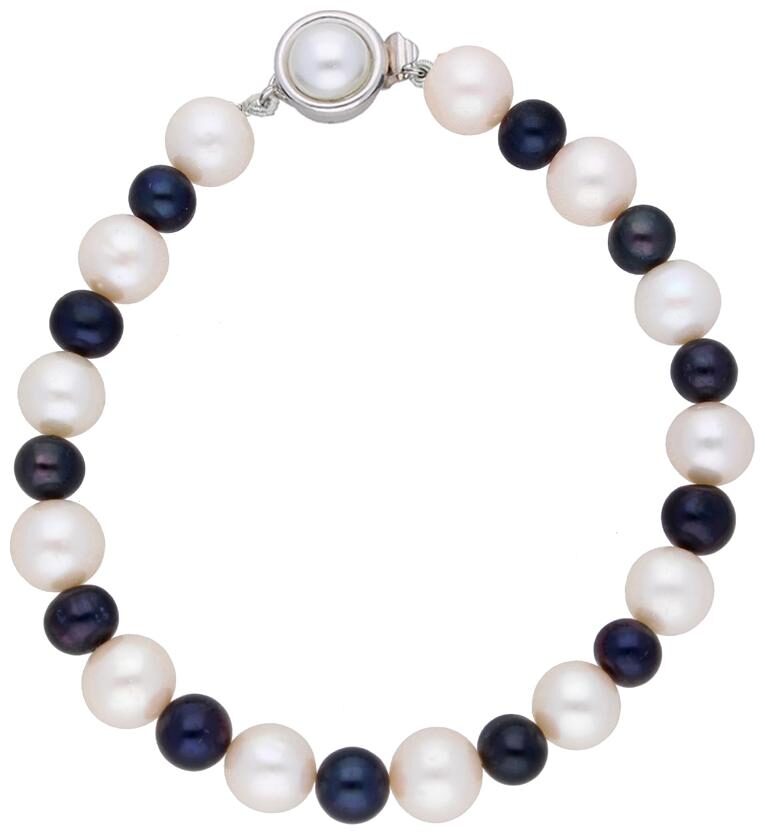 

Attractive Pearl Bracelet