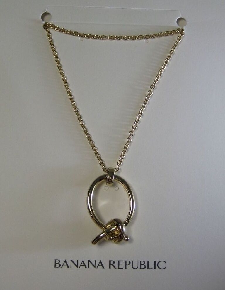 

Banana Republic Women s Hammered Gold Knot Necklace NWT 79 99