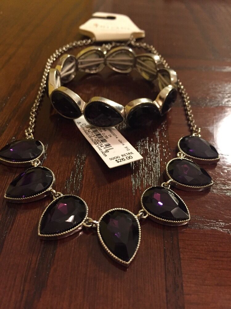 

Beautiful Trifari Adjustable Necklace And Bracelet Purple Set