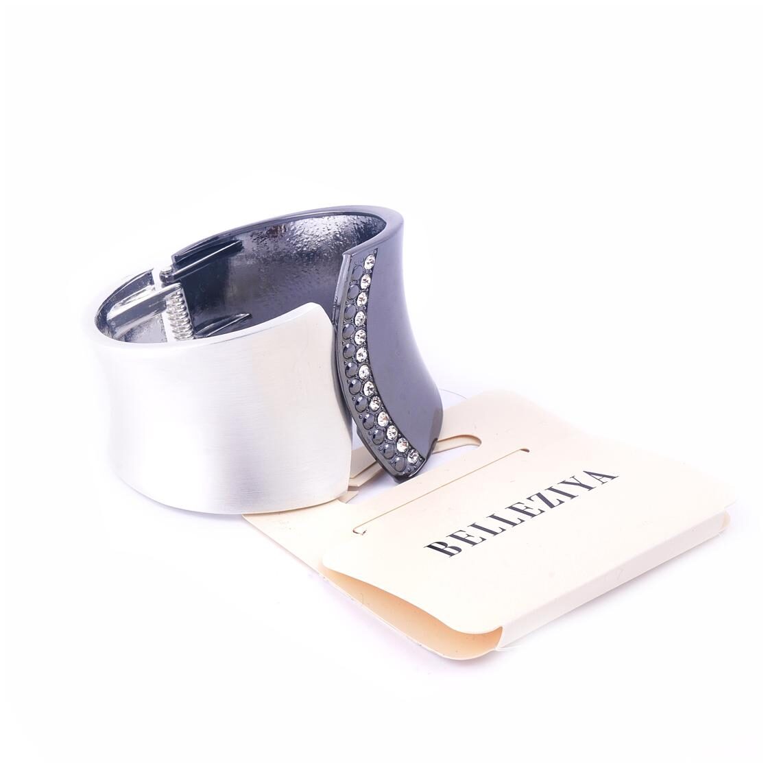 

Belleziya Stylish Broad Bracelet For Casual Semi Formal Wear Lastest Design For Women Girls