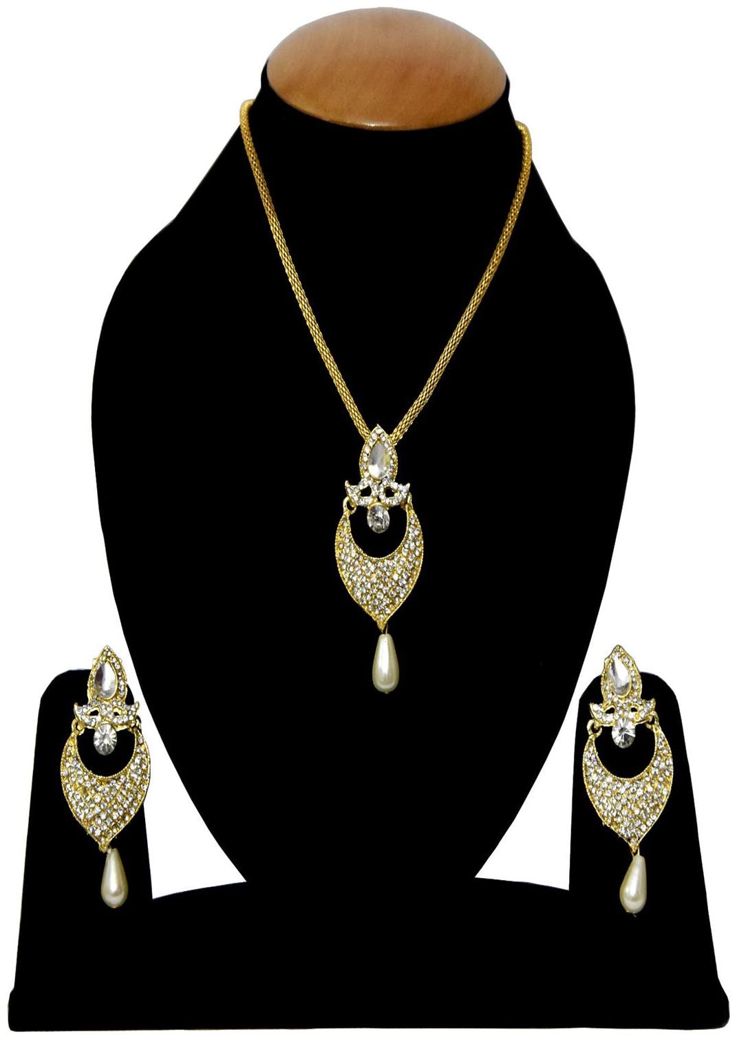 

Bhagya Lakshmi Star Look Pendent Set For Women