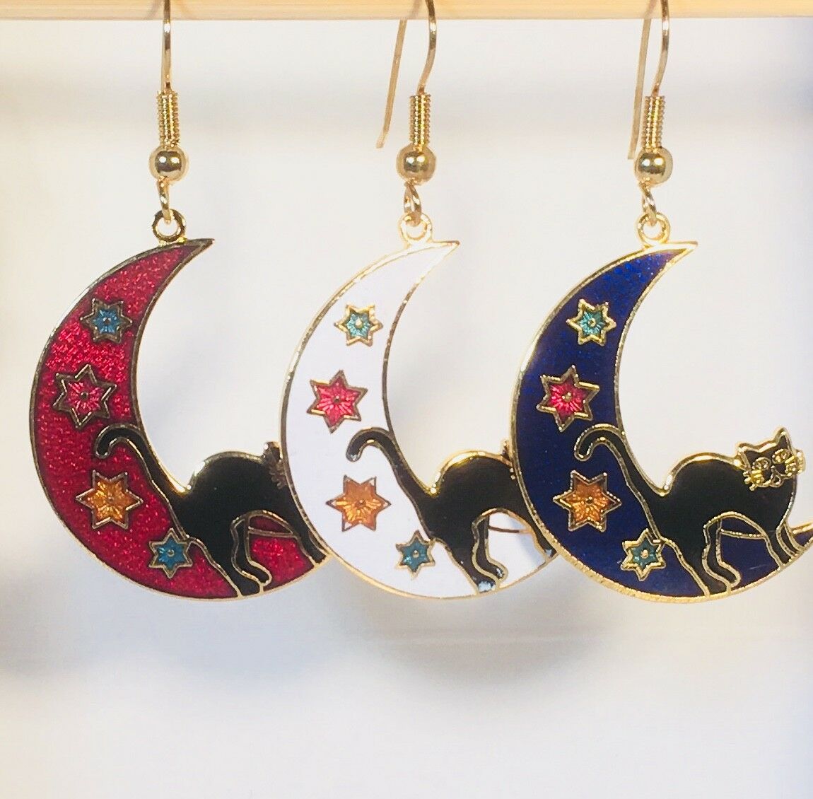 

Cat on Moon Dangle Earrings Stefano Vintage (new) Cloisonne Gold Plate Rare