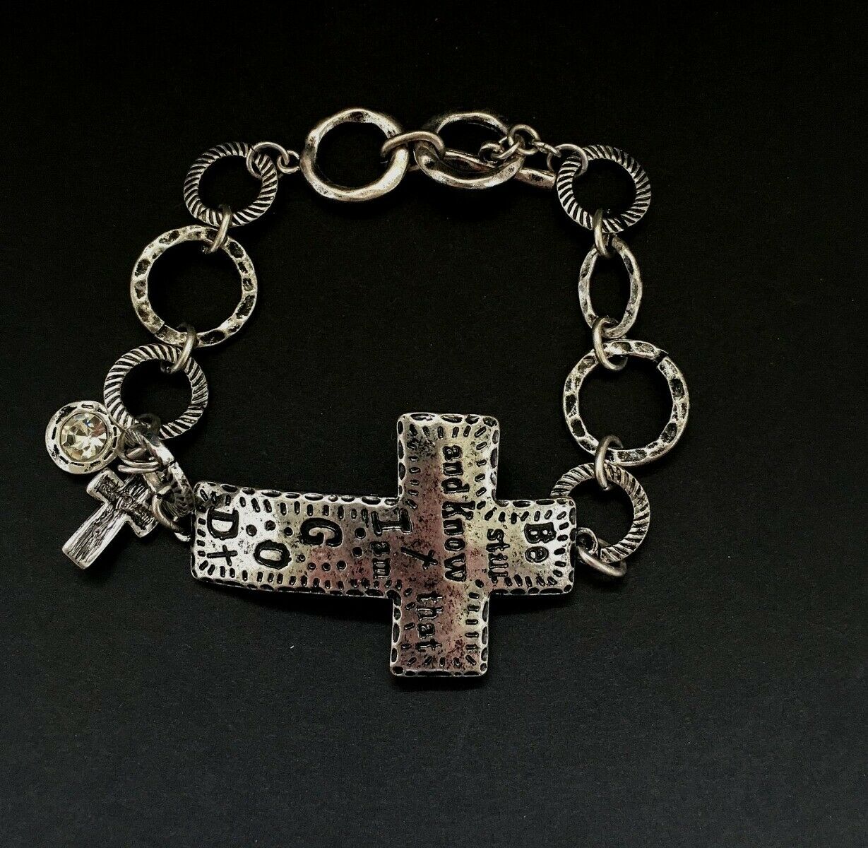 

Cross Hammered SilverTone Charm Bracelet BE STILL AND KNOW THAT I AM GOD J1-17 2