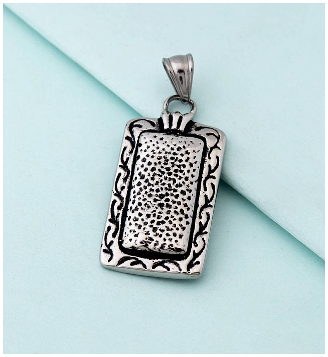 

Dare by Voylla Classic Pendants Shiny Surface Pendant