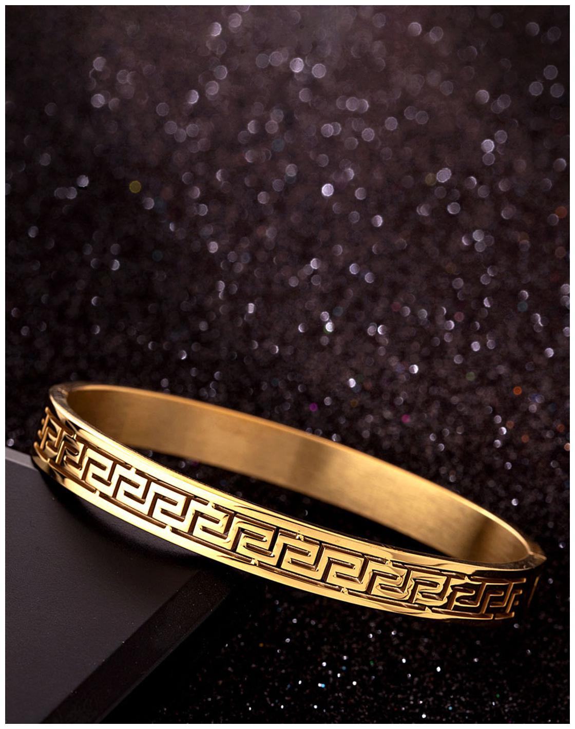 

Dare by Voylla Royal Steel Men s Looping Pattern Bracelet