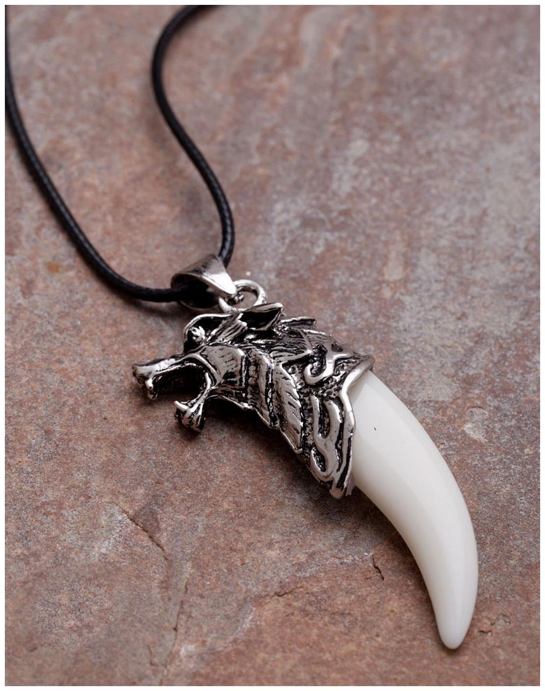 

Dare by Voylla DARE by Voylla Tooth of the Wolf Pendant