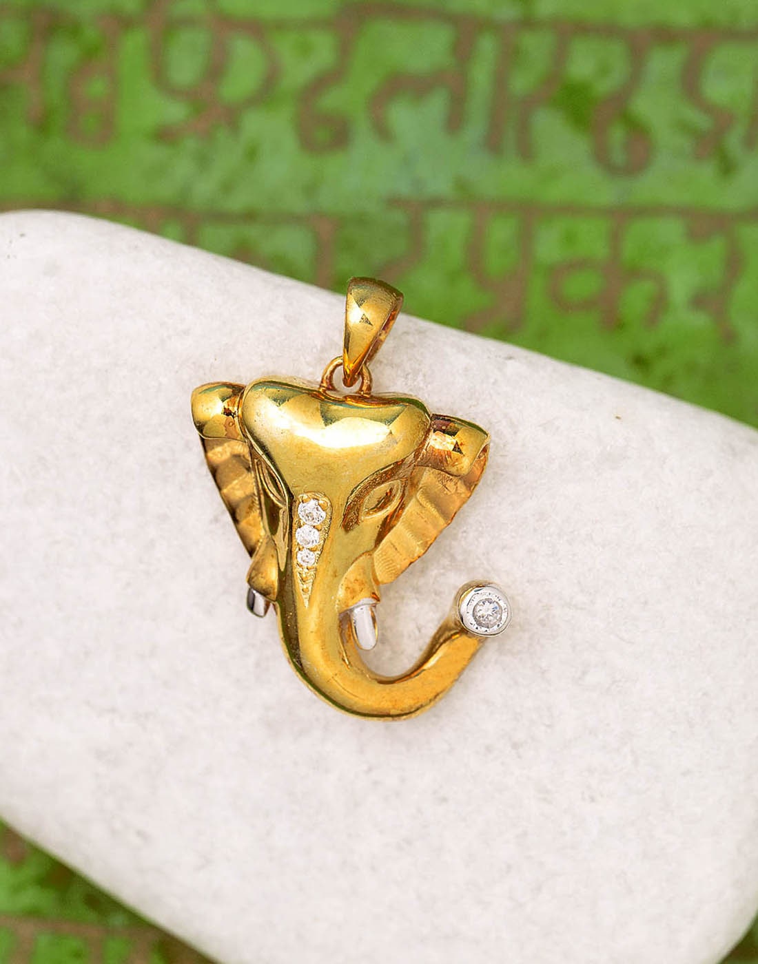 

Dare by Voylla Lord Ganpati Face Pendant from Spiritual Saga