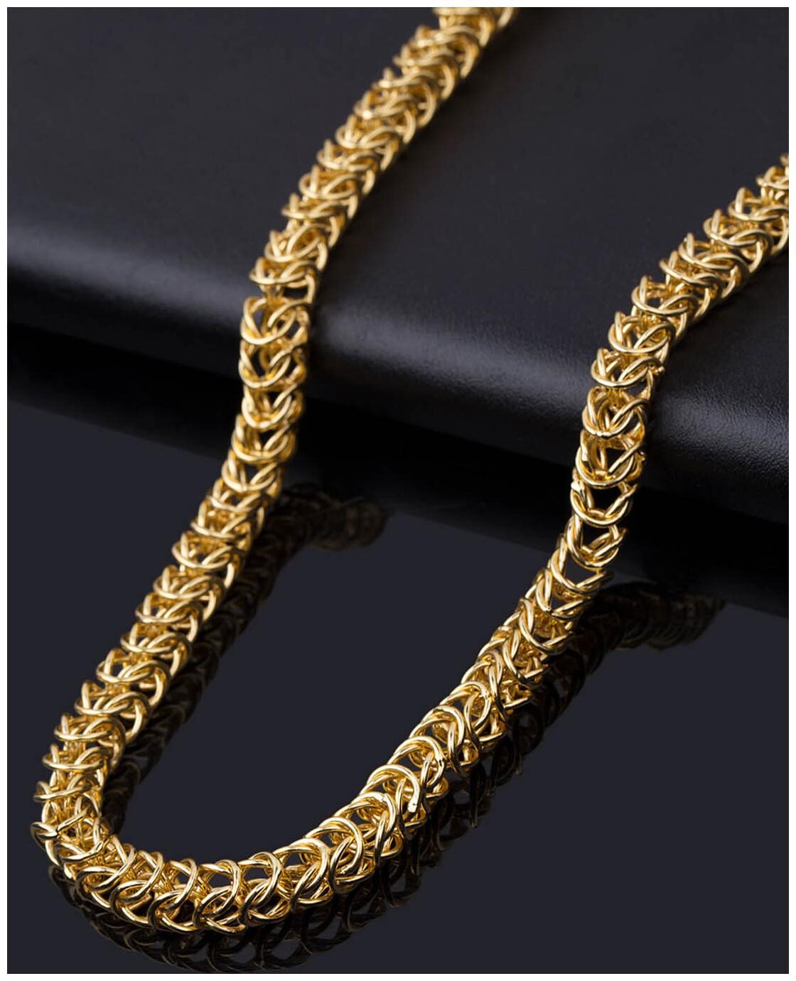 

Dare by Voylla Hand Made Cable Gold Plated Chain for Men