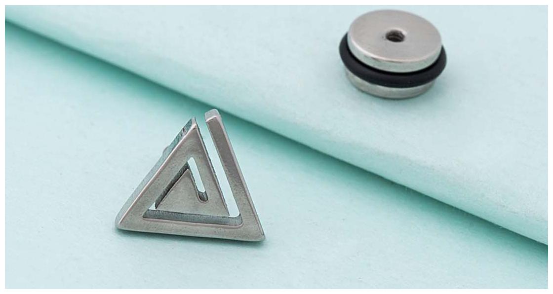 

Dare by Voylla Royal Stud Men s Triangle Earring