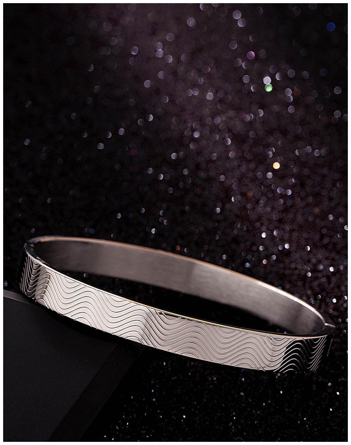 

Dare by Voylla Royal Steel Men s Slip On Bracelet