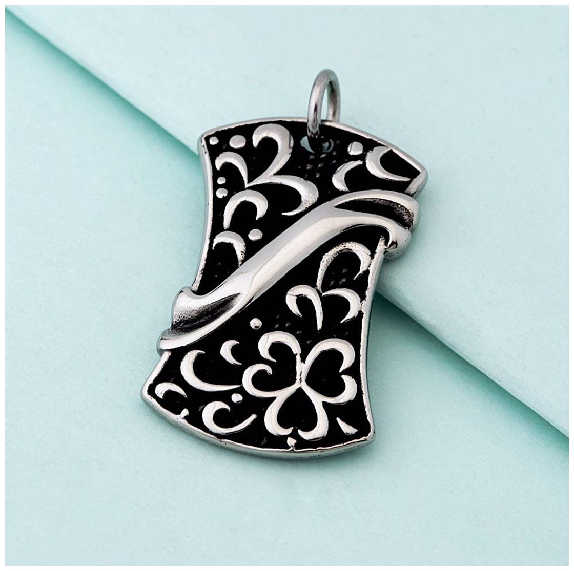 

Dare by Voylla Classic Pendants Sash Pendant