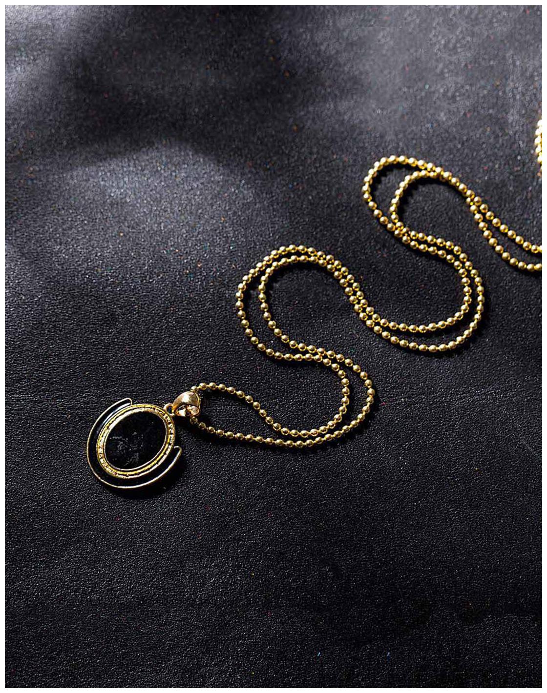 

Dare by Voylla Circle Shani Kavach Pendant